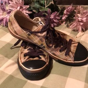 Converse Sneakers 😁